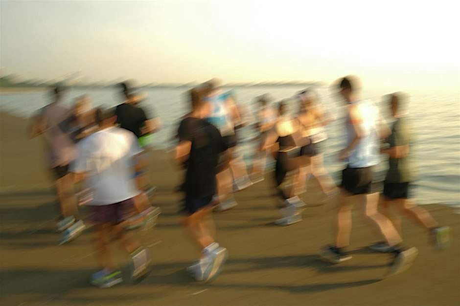 Chicago Marathon Shakeout: Shut Up & Run Club x Skull House Running Co